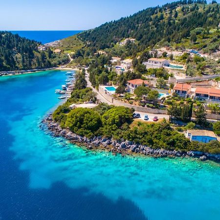 Апартаменты Dolphin Studio Tranakatika Экстерьер фото